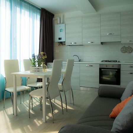 I Suoni Del Mare Apartman Porto San Giorgio Kültér fotó