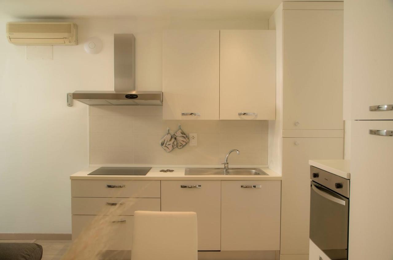 I Suoni Del Mare Apartman Porto San Giorgio Kültér fotó