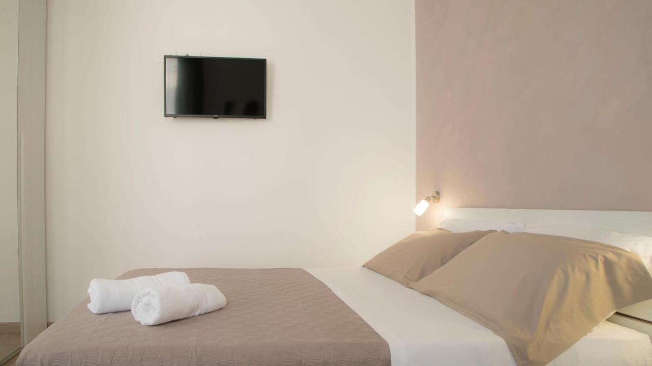 I Suoni Del Mare Apartman Porto San Giorgio Kültér fotó