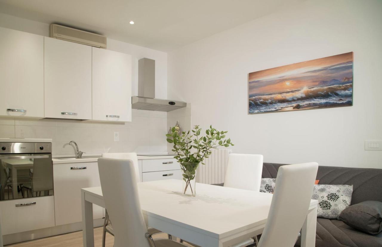 I Suoni Del Mare Apartman Porto San Giorgio Kültér fotó
