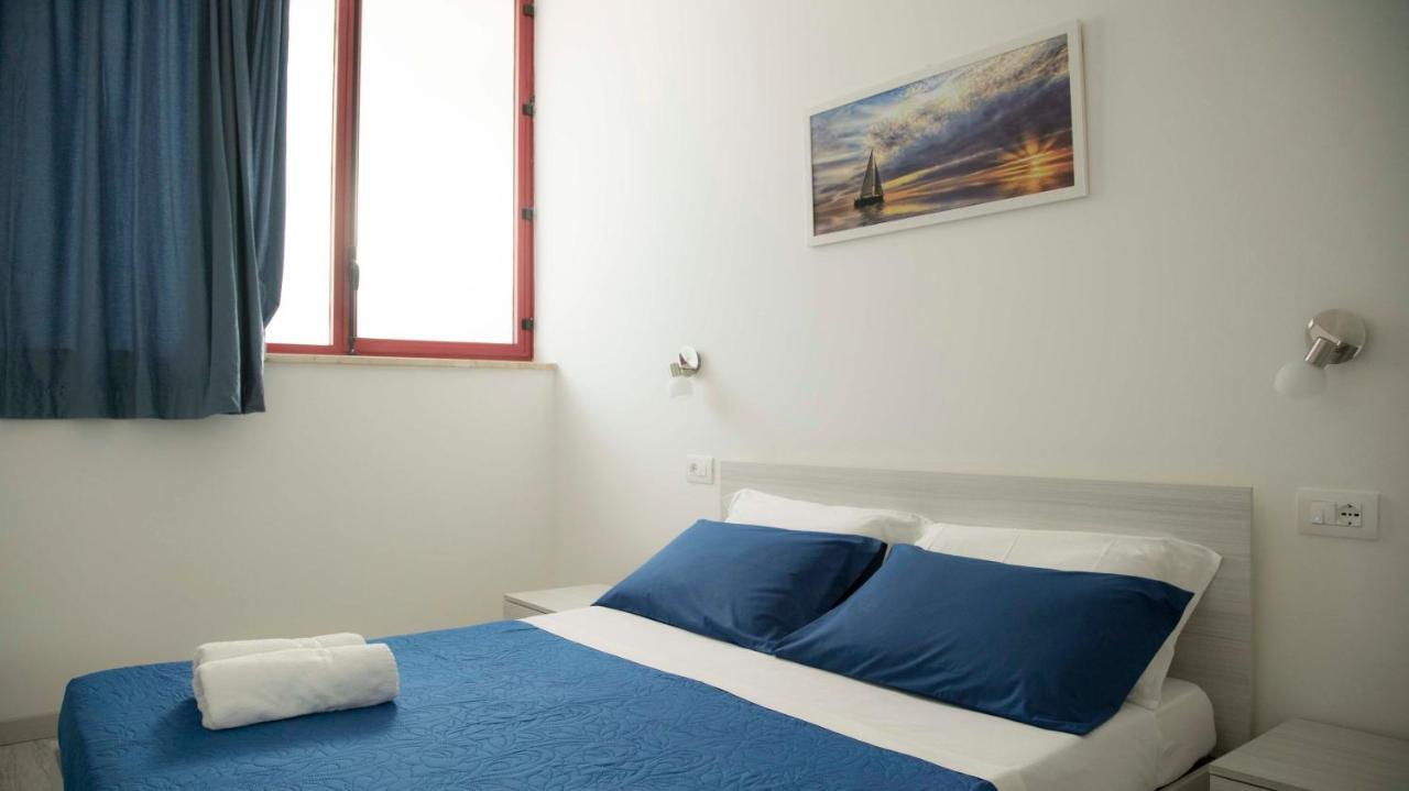 I Suoni Del Mare Apartman Porto San Giorgio Kültér fotó