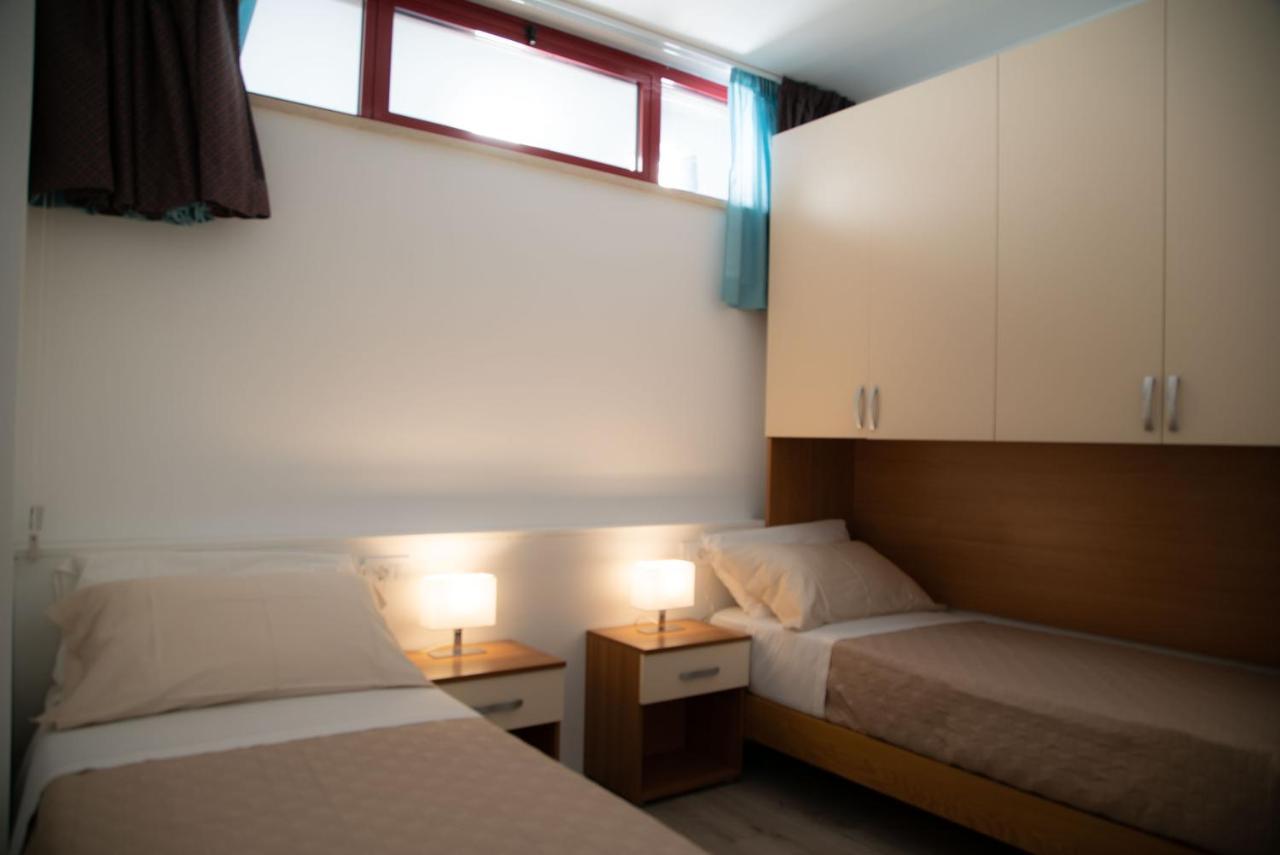 I Suoni Del Mare Apartman Porto San Giorgio Kültér fotó