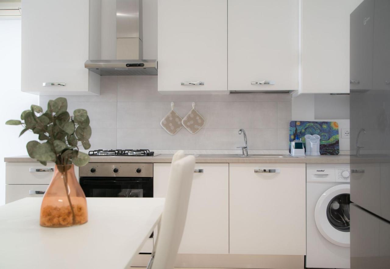 I Suoni Del Mare Apartman Porto San Giorgio Kültér fotó