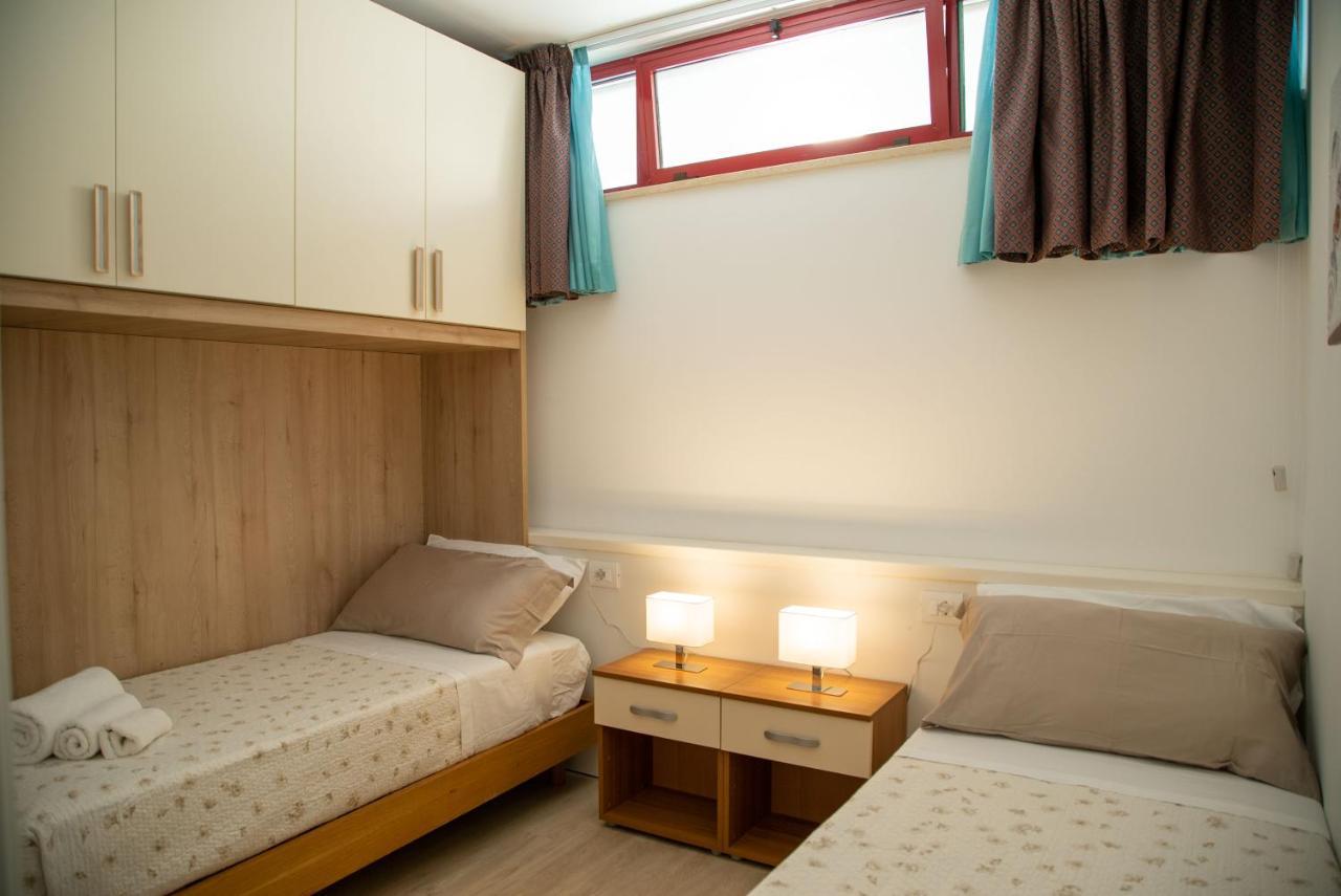 I Suoni Del Mare Apartman Porto San Giorgio Kültér fotó