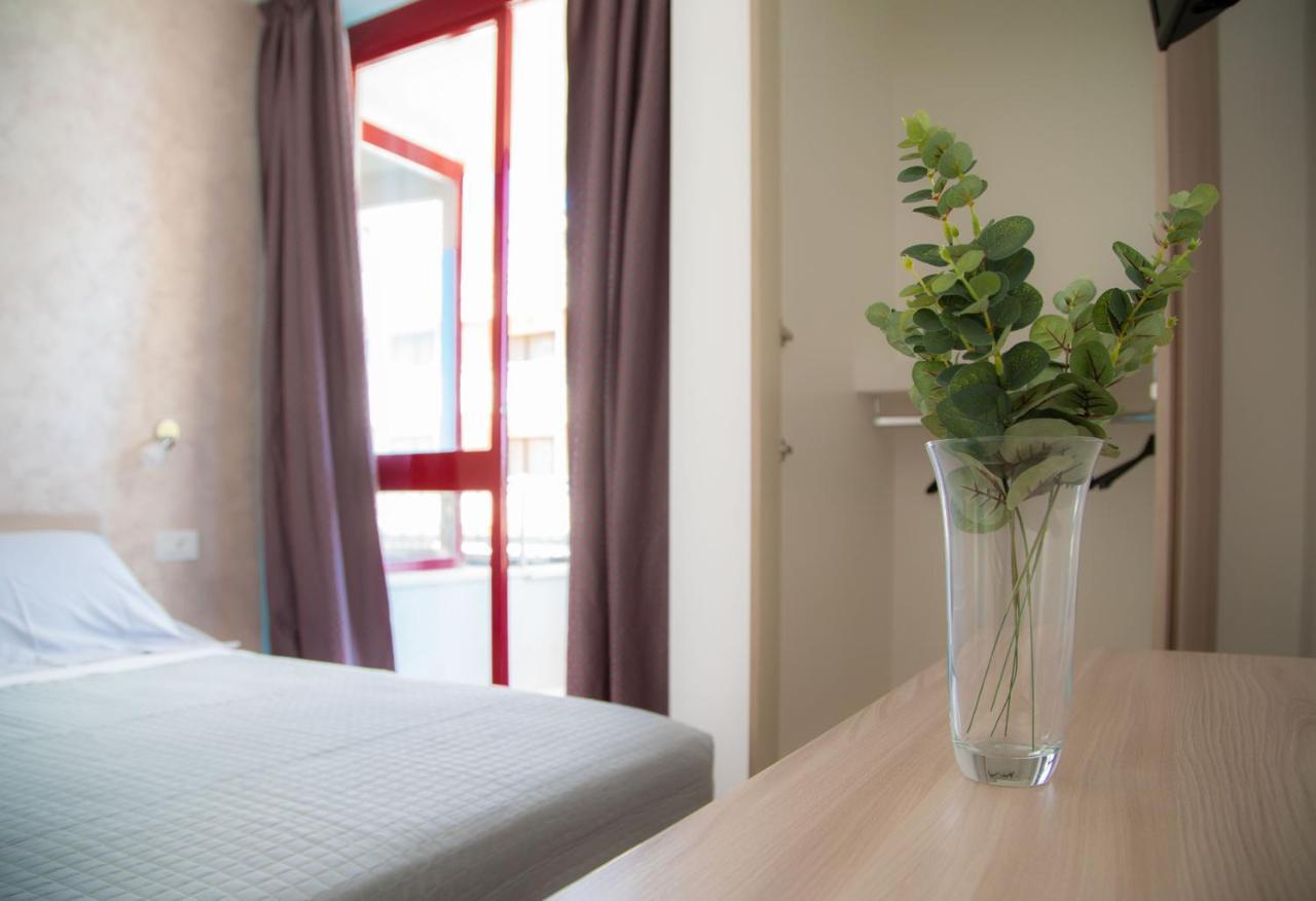 I Suoni Del Mare Apartman Porto San Giorgio Kültér fotó